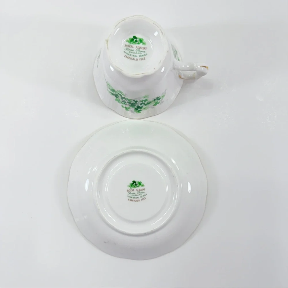 Royal Albert Teacup Cup & Saucer, Ancestral Series Ireland Emerald Isle Shamrock